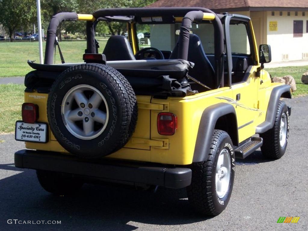 2001 Wrangler SE 4x4 - Solar Yellow / Agate Black photo #9