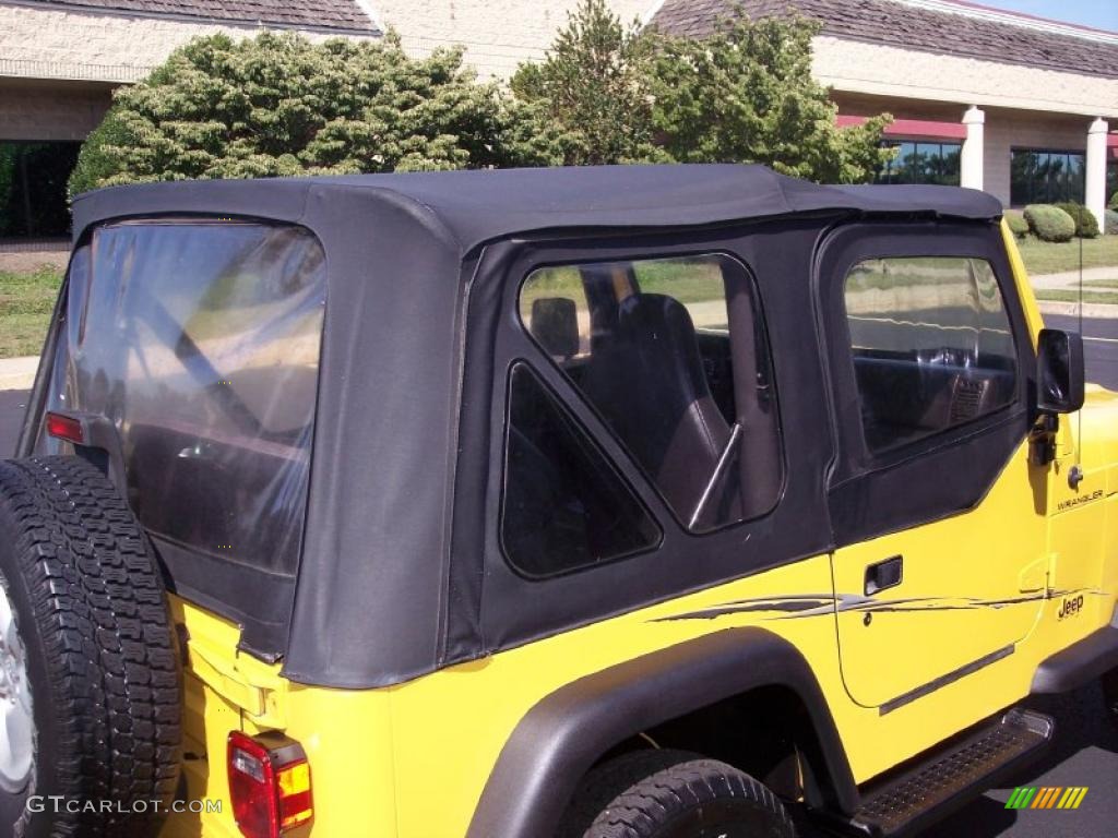 2001 Wrangler SE 4x4 - Solar Yellow / Agate Black photo #14