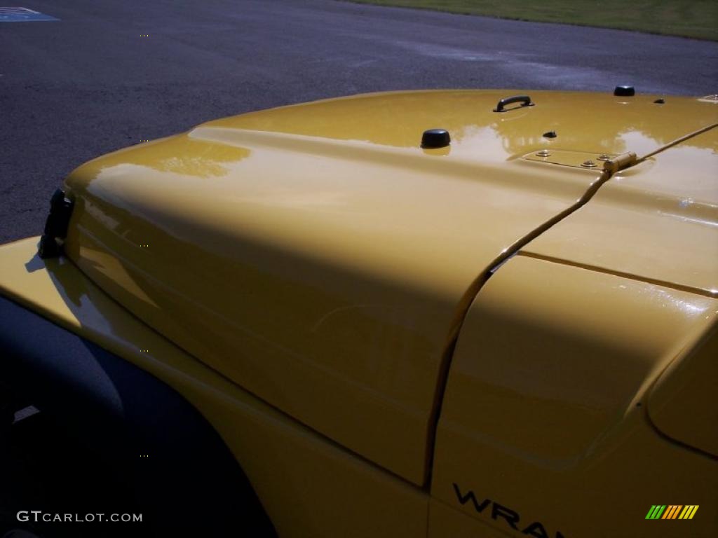 2001 Wrangler SE 4x4 - Solar Yellow / Agate Black photo #23