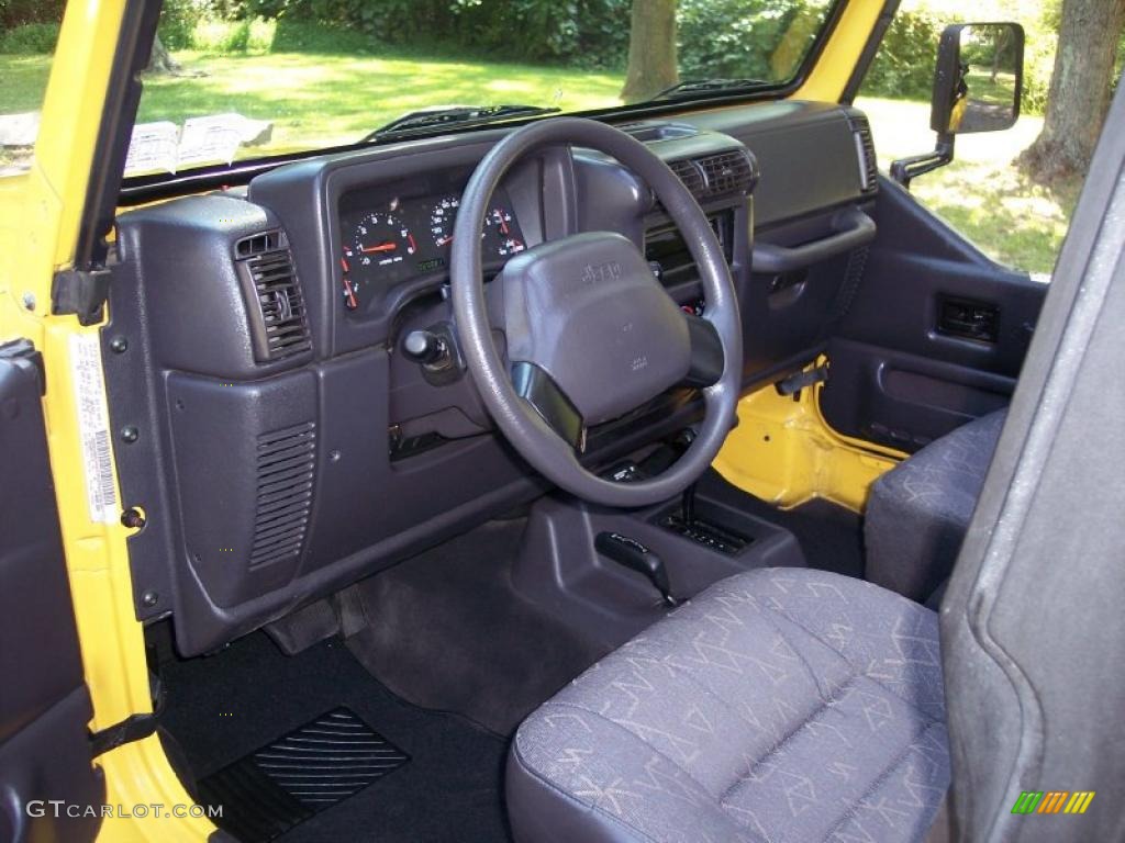 2001 Wrangler SE 4x4 - Solar Yellow / Agate Black photo #31
