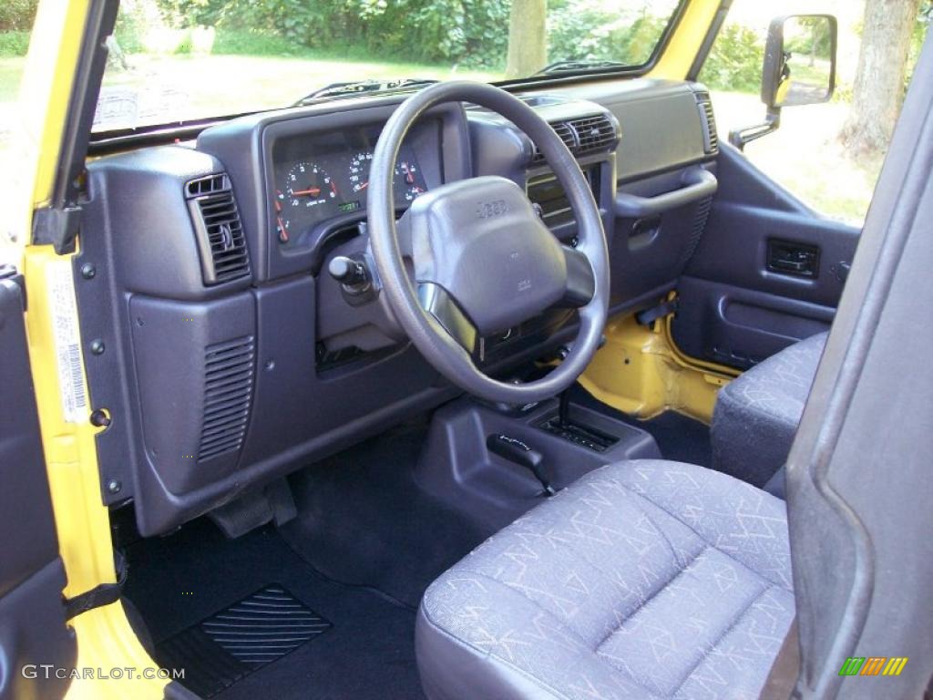 2001 Wrangler SE 4x4 - Solar Yellow / Agate Black photo #32