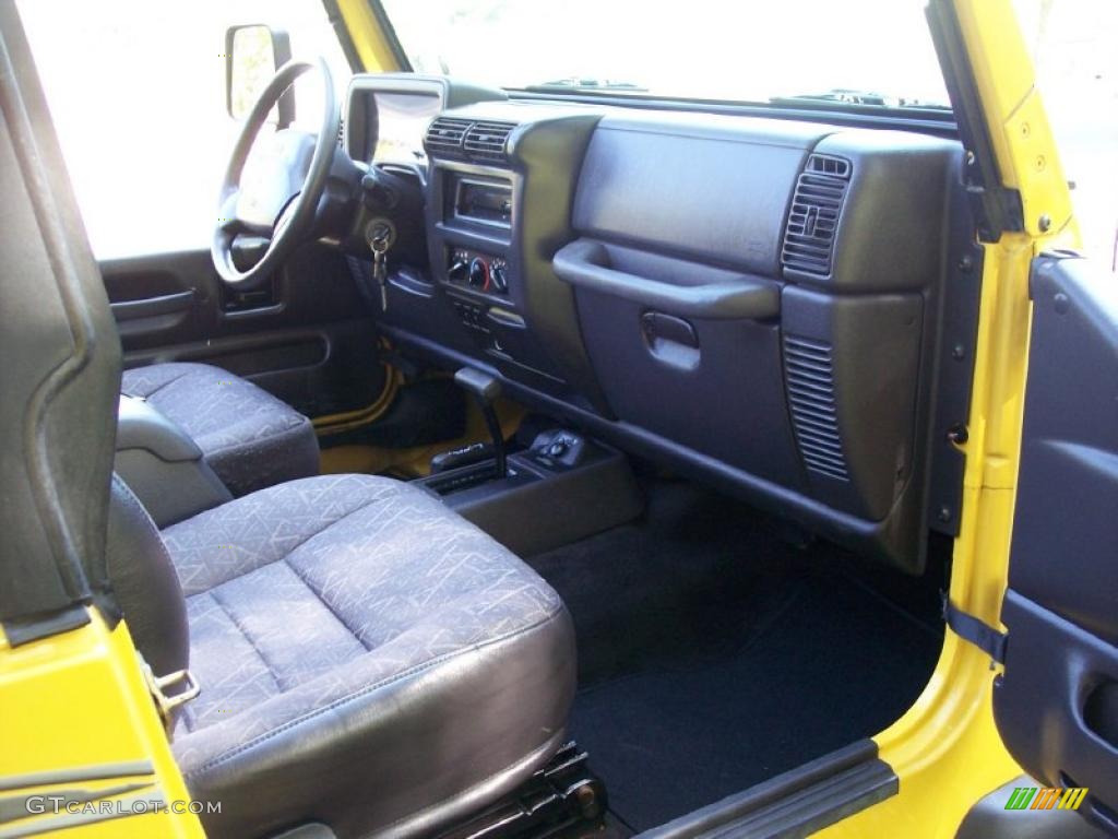 2001 Wrangler SE 4x4 - Solar Yellow / Agate Black photo #39
