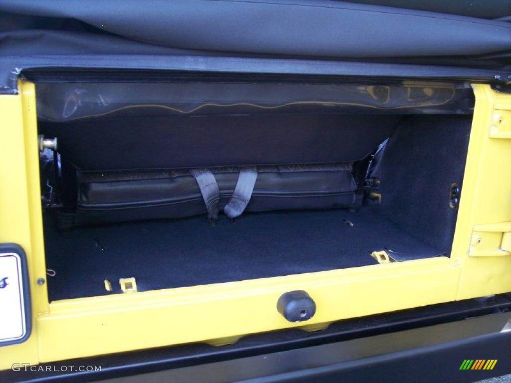 2001 Wrangler SE 4x4 - Solar Yellow / Agate Black photo #44