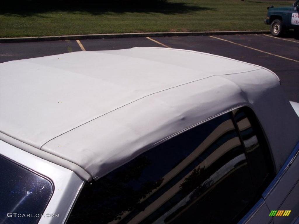1983 Riviera Convertible - White / Red photo #8