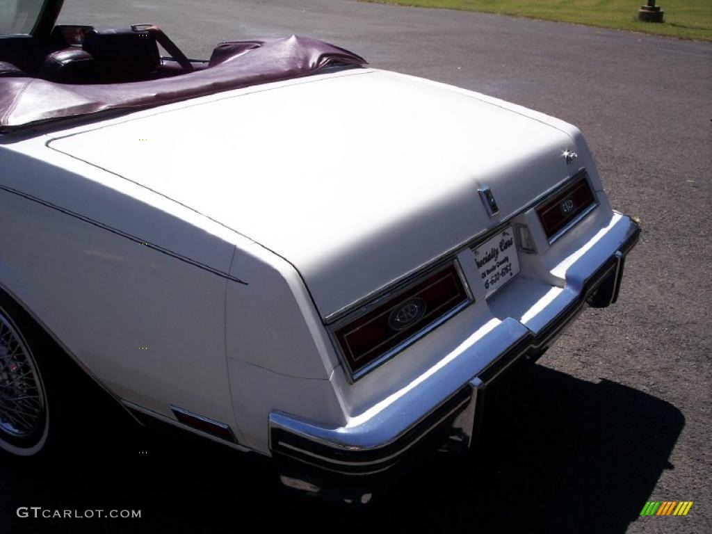 1983 Riviera Convertible - White / Red photo #17