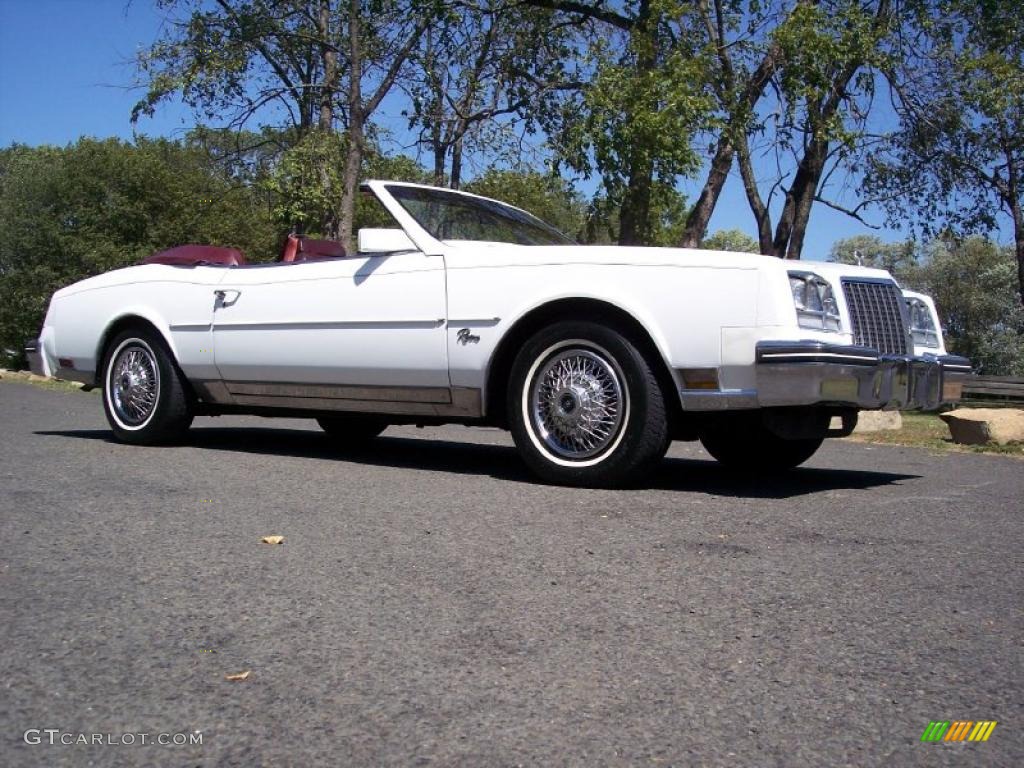 1983 Riviera Convertible - White / Red photo #20
