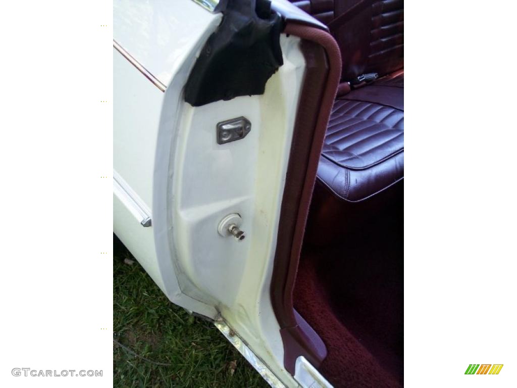 1983 Riviera Convertible - White / Red photo #44