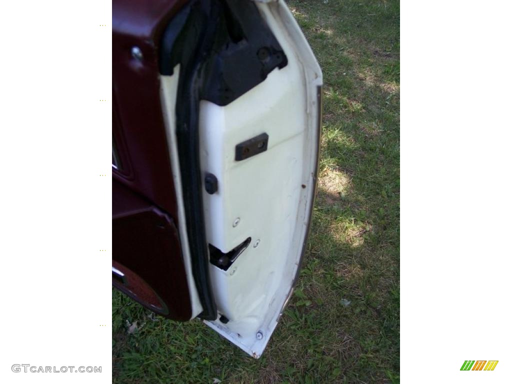 1983 Riviera Convertible - White / Red photo #45