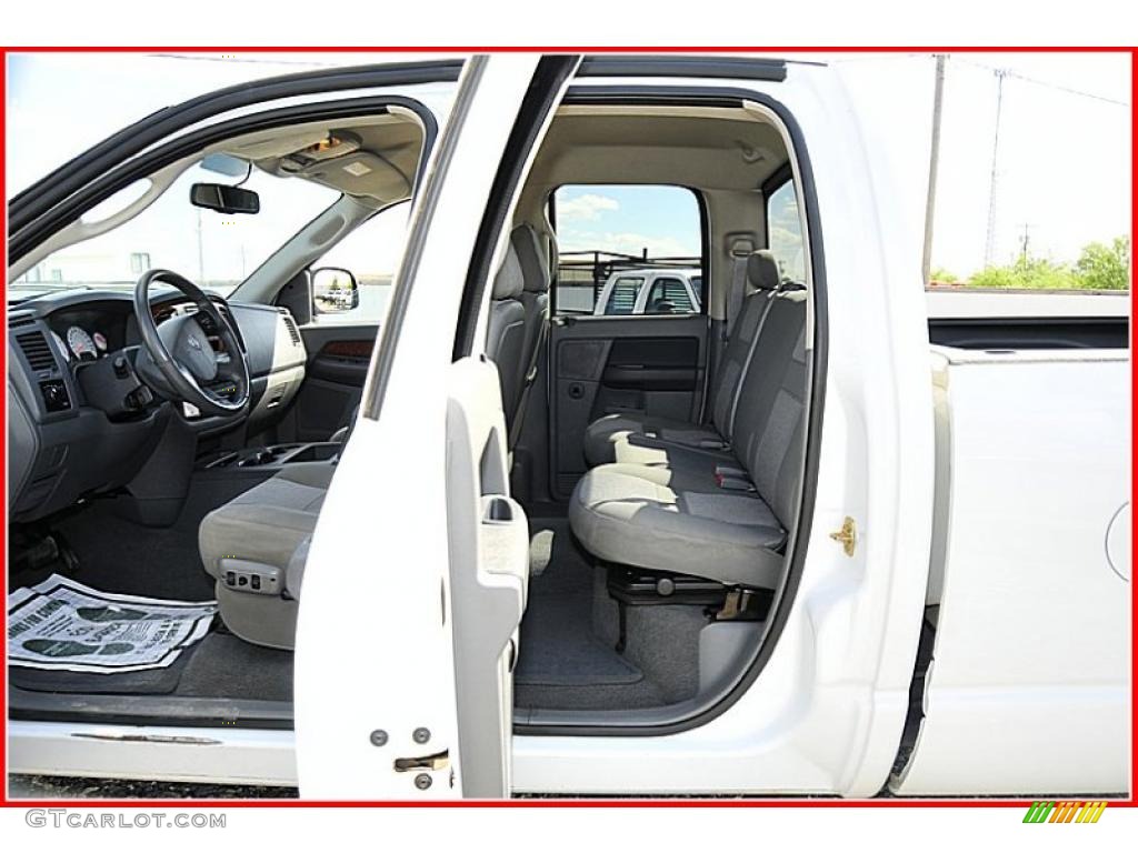 2006 Ram 2500 Big Horn Edition Quad Cab 4x4 - Bright White / Medium Slate Gray photo #19