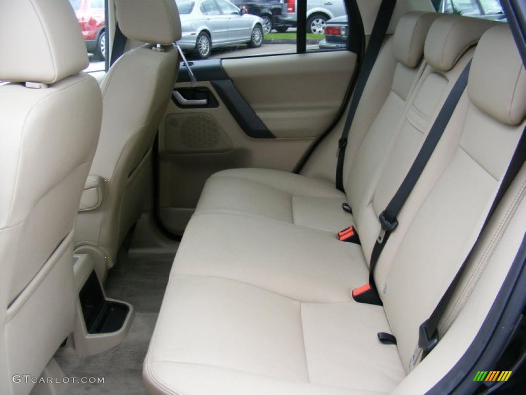 2010 LR2 HSE - Santorini Black / Almond photo #11