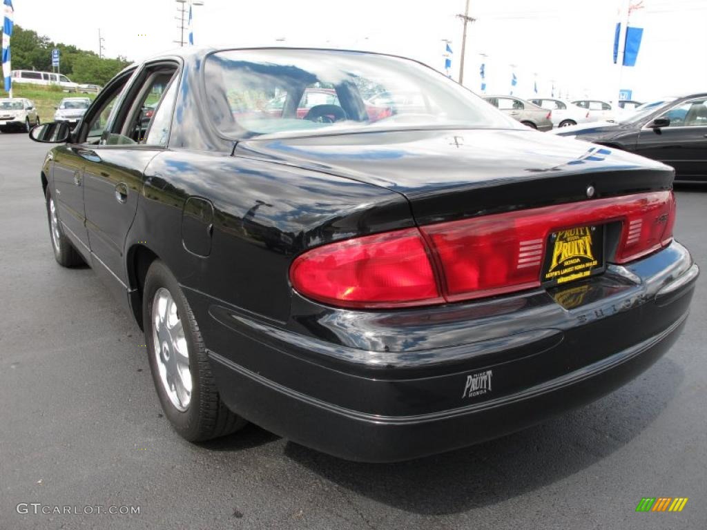 2000 Regal LSE - Black / Medium Gray photo #2