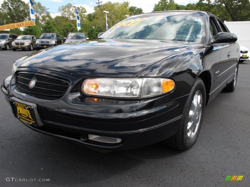 2000 Regal LSE - Black / Medium Gray photo #3