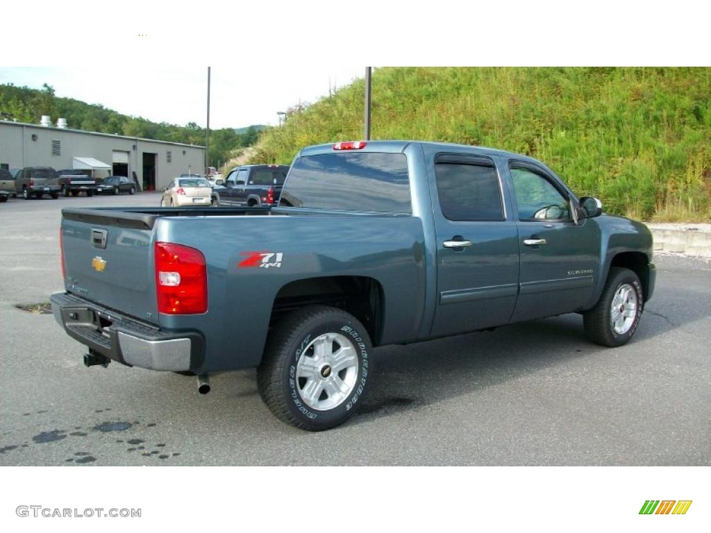 2010 Silverado 1500 LT Crew Cab 4x4 - Blue Granite Metallic / Ebony photo #2