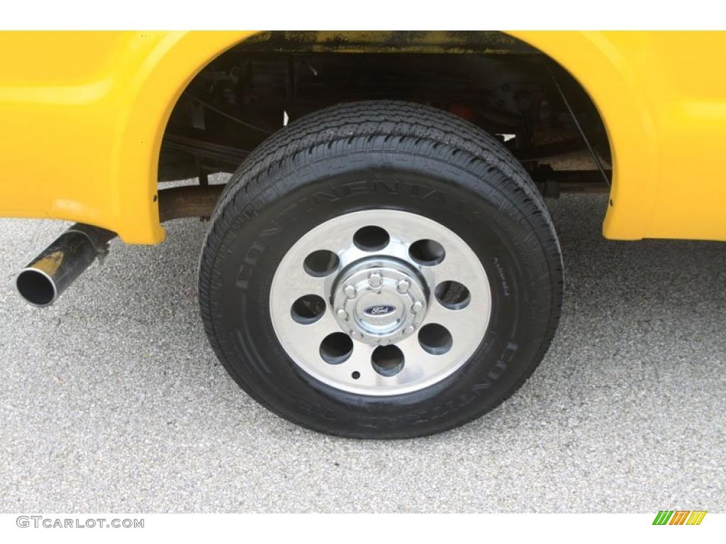 2005 F250 Super Duty FX4 Crew Cab 4x4 - Screaming Yellow / Black photo #15