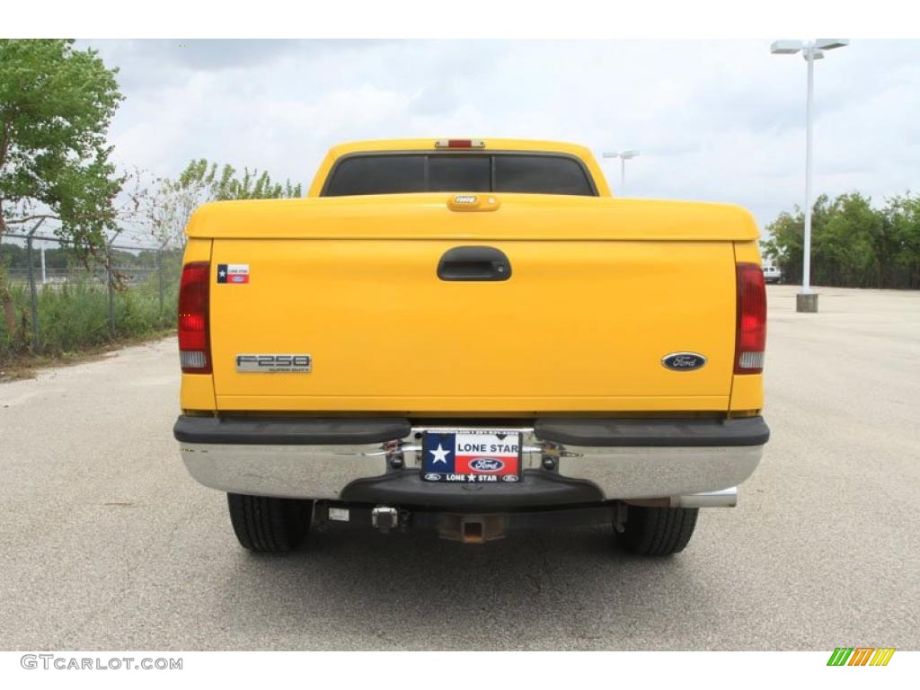 2005 F250 Super Duty FX4 Crew Cab 4x4 - Screaming Yellow / Black photo #18