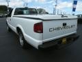 Summit White - S10 Regular Cab Photo No. 2