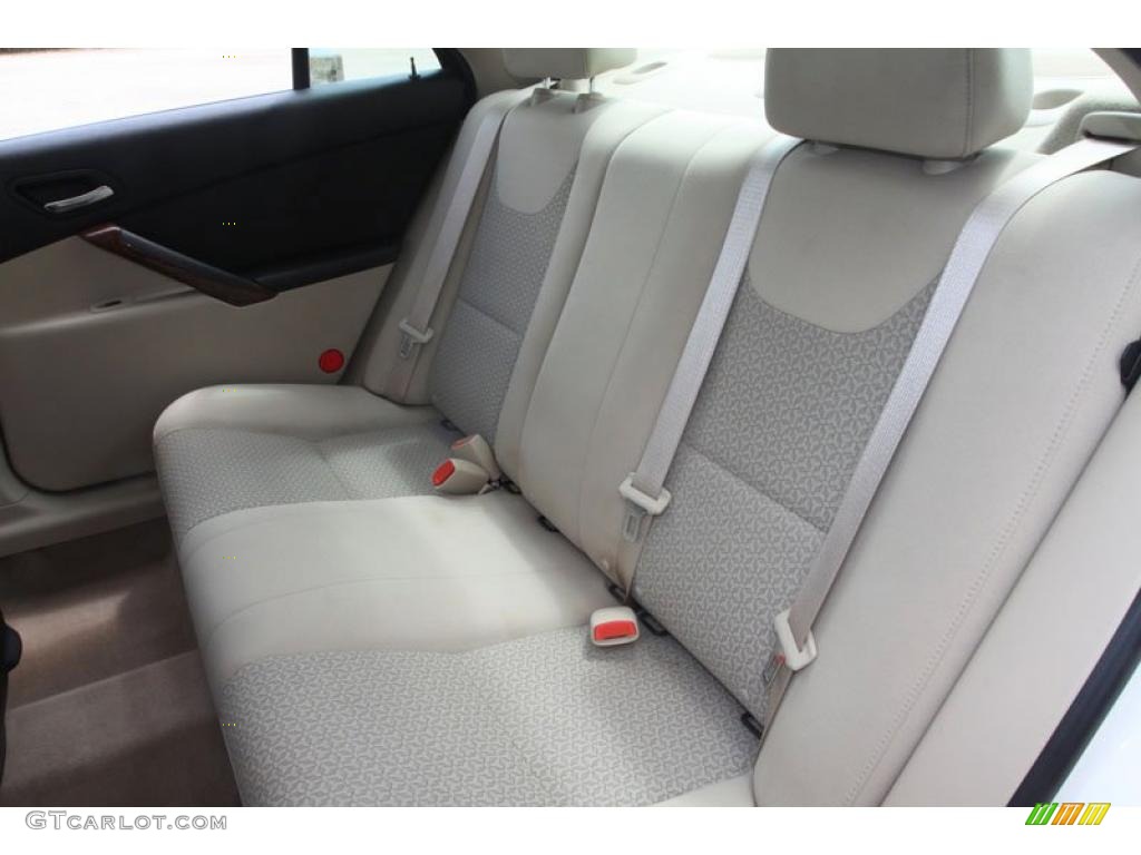 2007 G6 V6 Sedan - Ivory White / Light Taupe photo #6