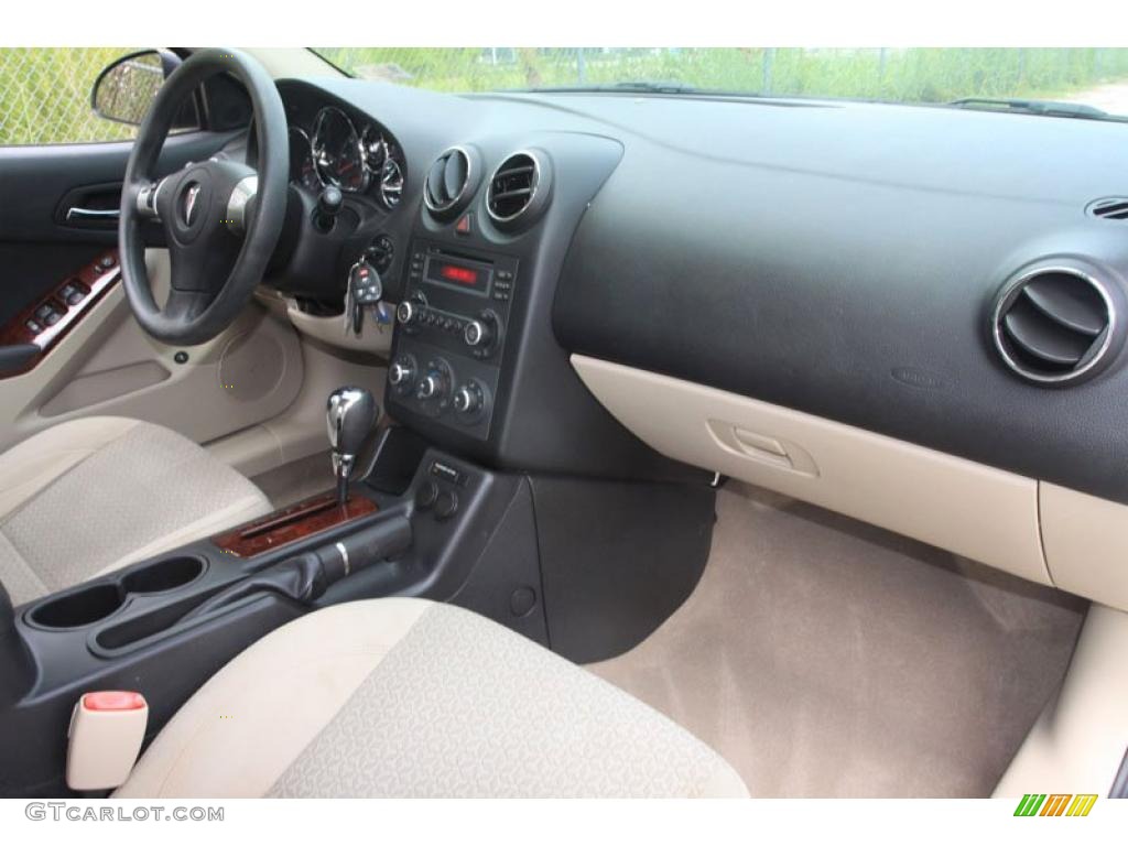 2007 G6 V6 Sedan - Ivory White / Light Taupe photo #24