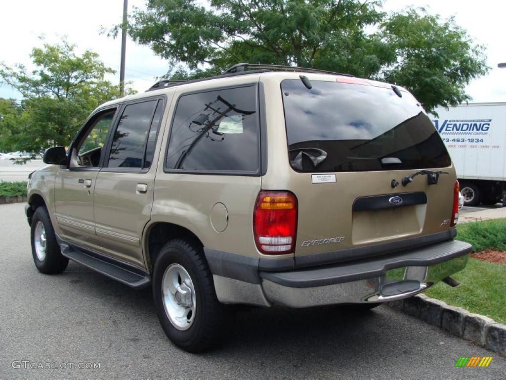 1999 Explorer XLT 4x4 - Harvest Gold Metallic / Medium Prairie Tan photo #5