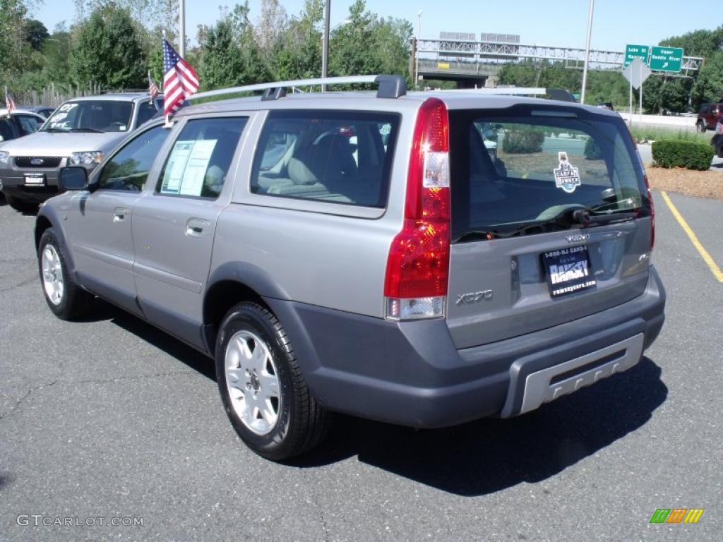 2005 XC70 AWD - Crystal Green Metallic / Taupe photo #5