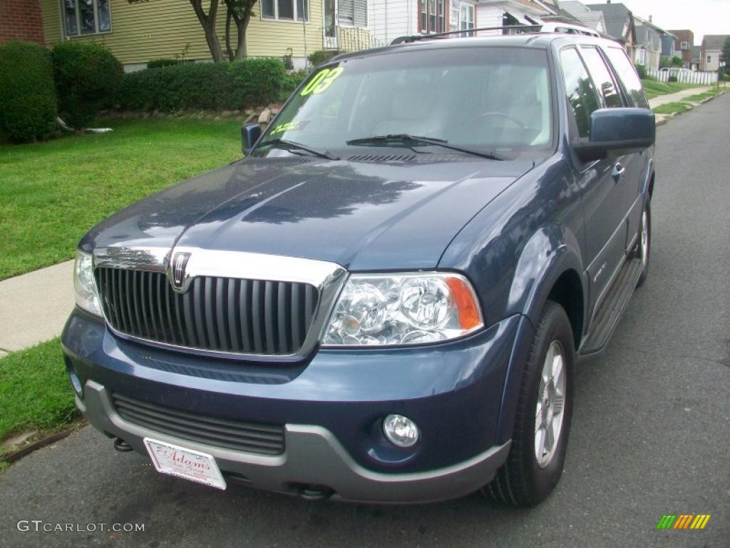 2003 Navigator Luxury 4x4 - Medium Wedgewood Blue Metallic / Light Parchment photo #1