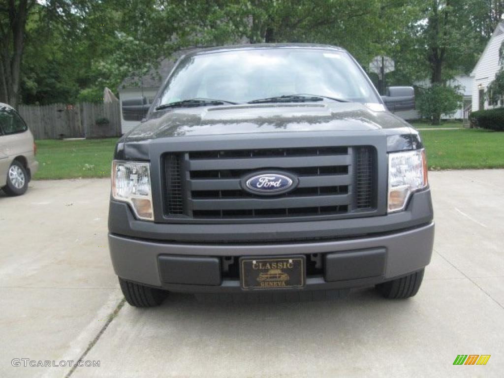 2010 F150 XL Regular Cab - Tuxedo Black / Medium Stone photo #2