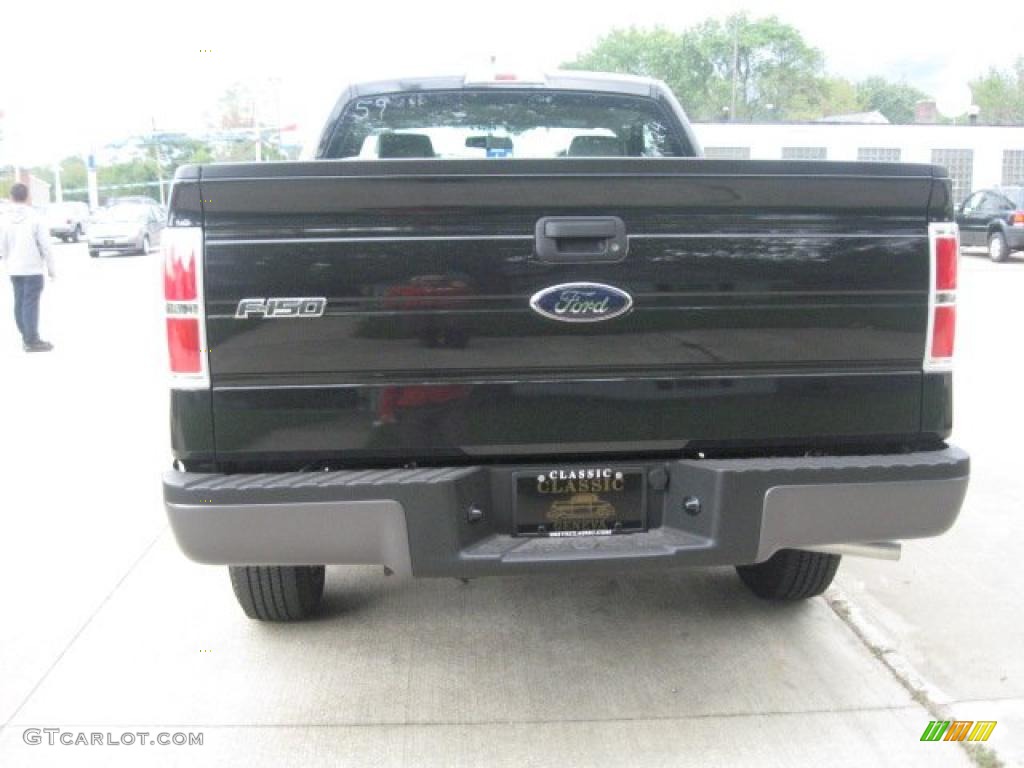 2010 F150 XL Regular Cab - Tuxedo Black / Medium Stone photo #4