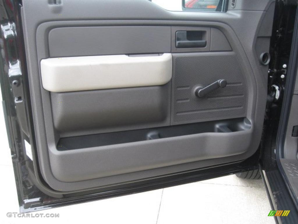 2010 F150 XL Regular Cab - Tuxedo Black / Medium Stone photo #5