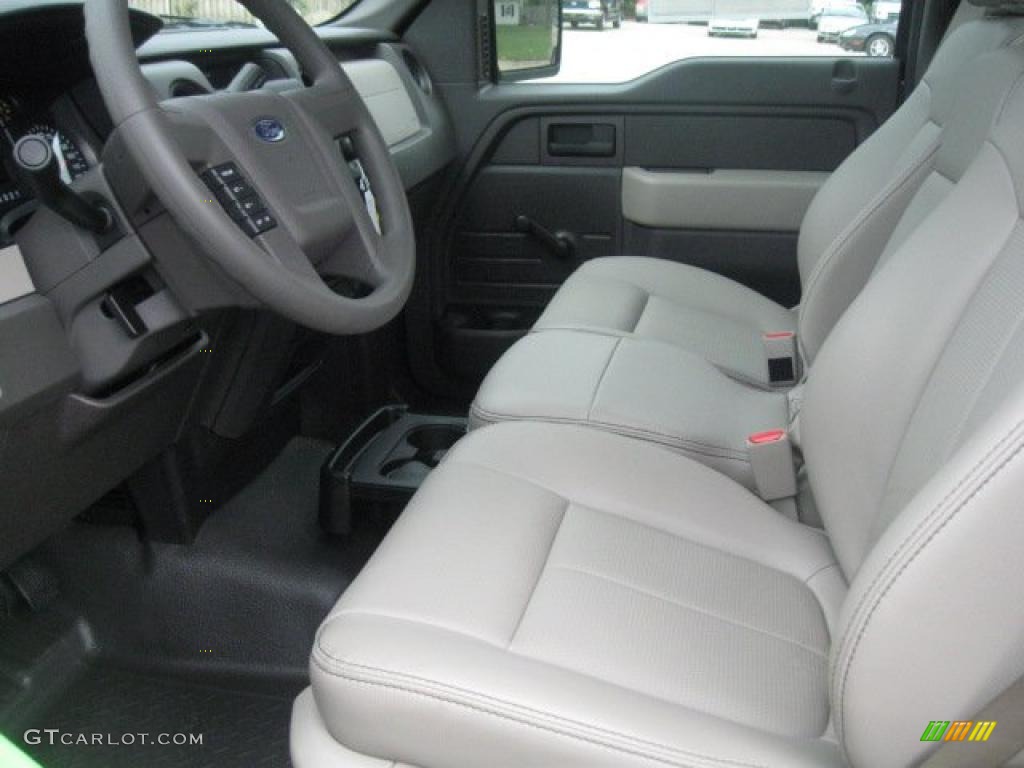 2010 F150 XL Regular Cab - Tuxedo Black / Medium Stone photo #7