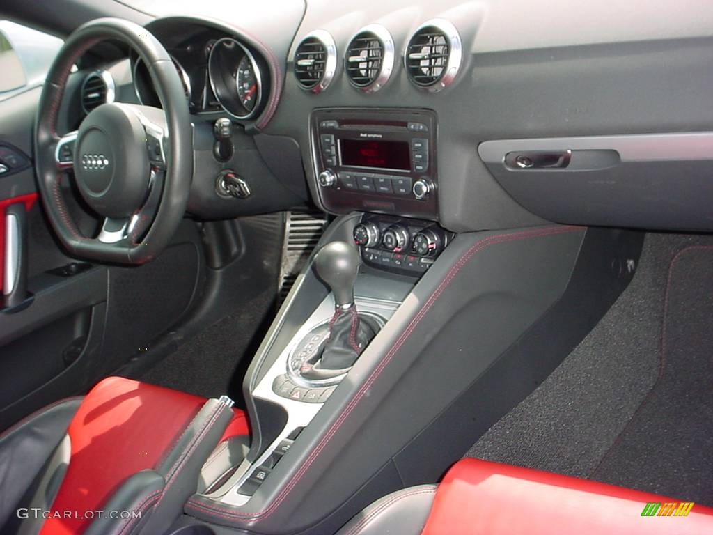 2008 TT 2.0T Roadster - Ice Silver Metallic / Crimson Red photo #12