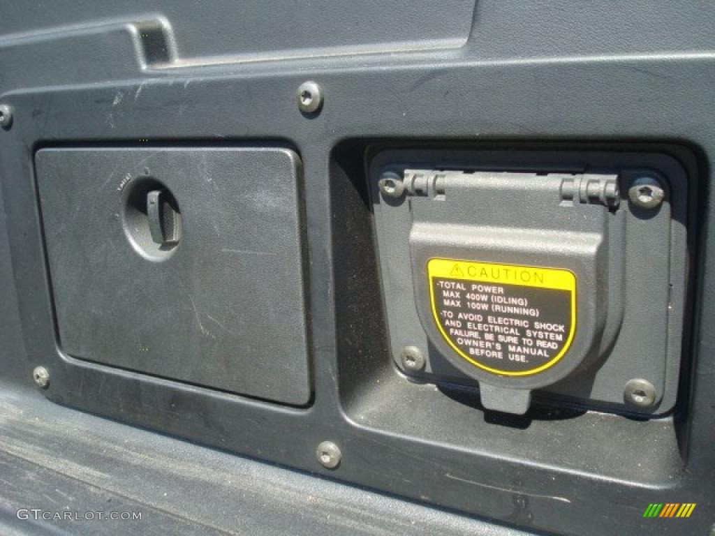 2005 Tacoma PreRunner TRD Access Cab - Silver Streak Mica / Graphite Gray photo #17