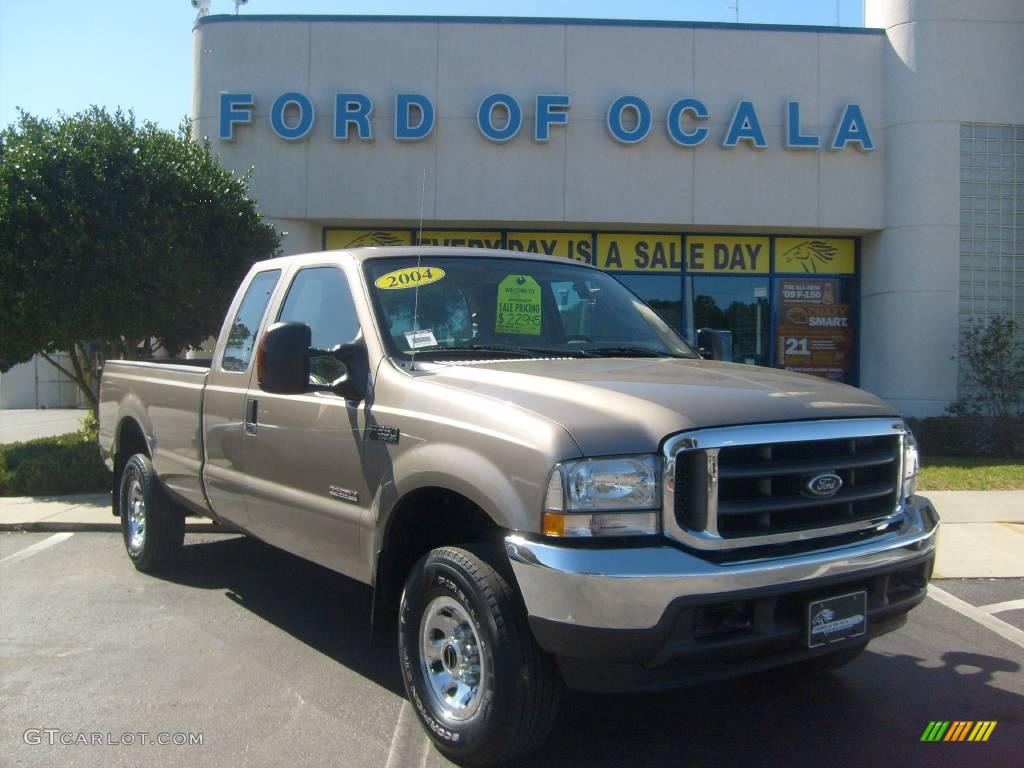 Arizona Beige Metallic Ford F250 Super Duty