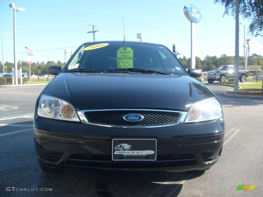 2006 Focus ZX3 SE Hatchback - Pitch Black / Charcoal/Light Flint photo #8