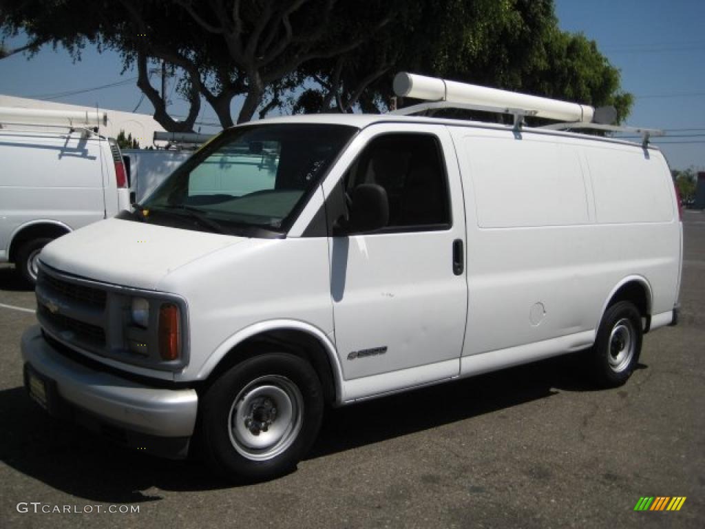 1999 Express 2500 Commercial Van - Summit White / Medium Gray photo #3