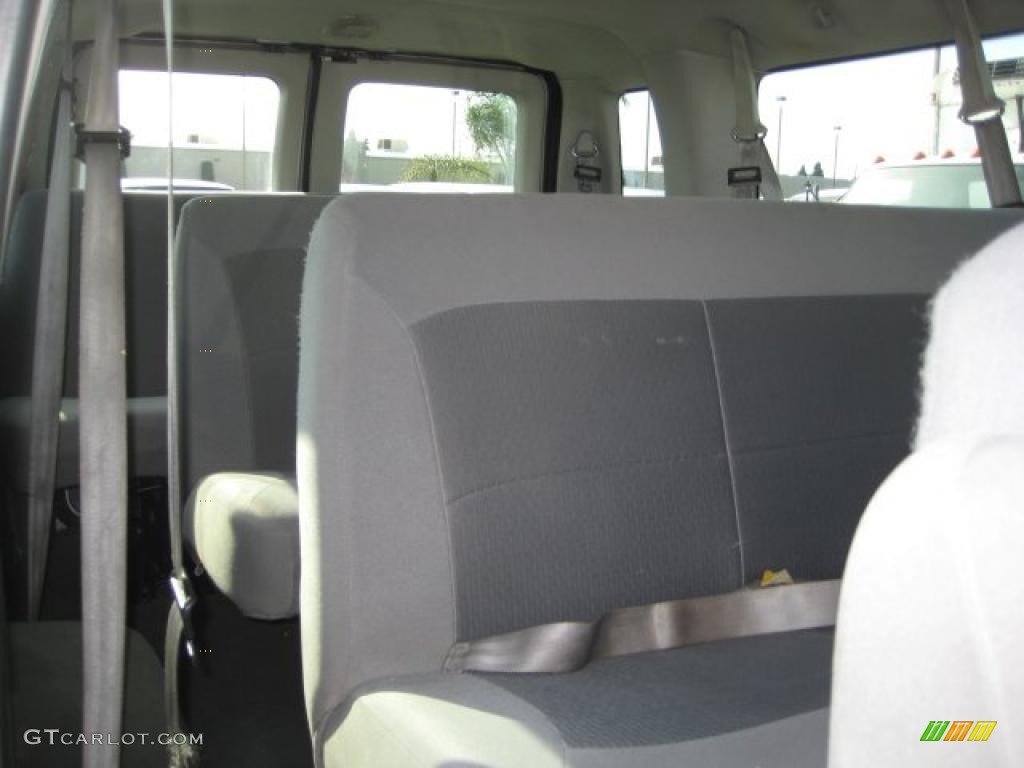2007 E Series Van E350 Super Duty XLT 15 Passenger - Silver Metallic / Medium Flint Grey photo #8