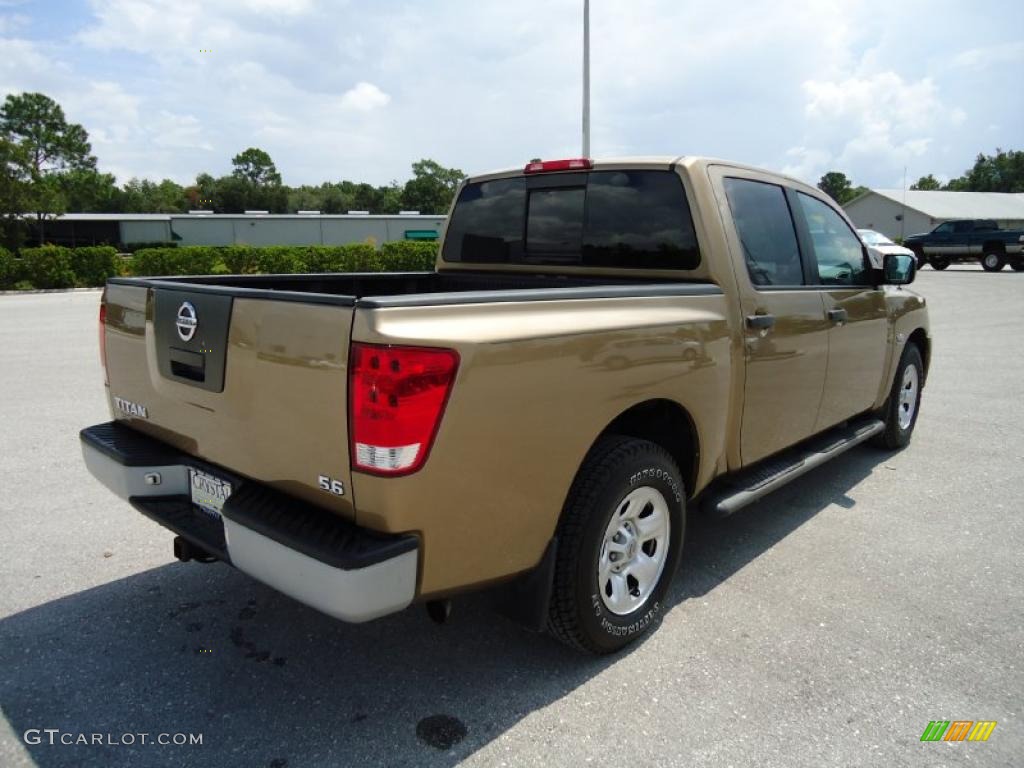 2004 Titan XE Crew Cab - Copper / Sand/Steel photo #13