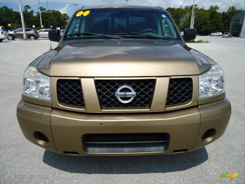 2004 Titan XE Crew Cab - Copper / Sand/Steel photo #22