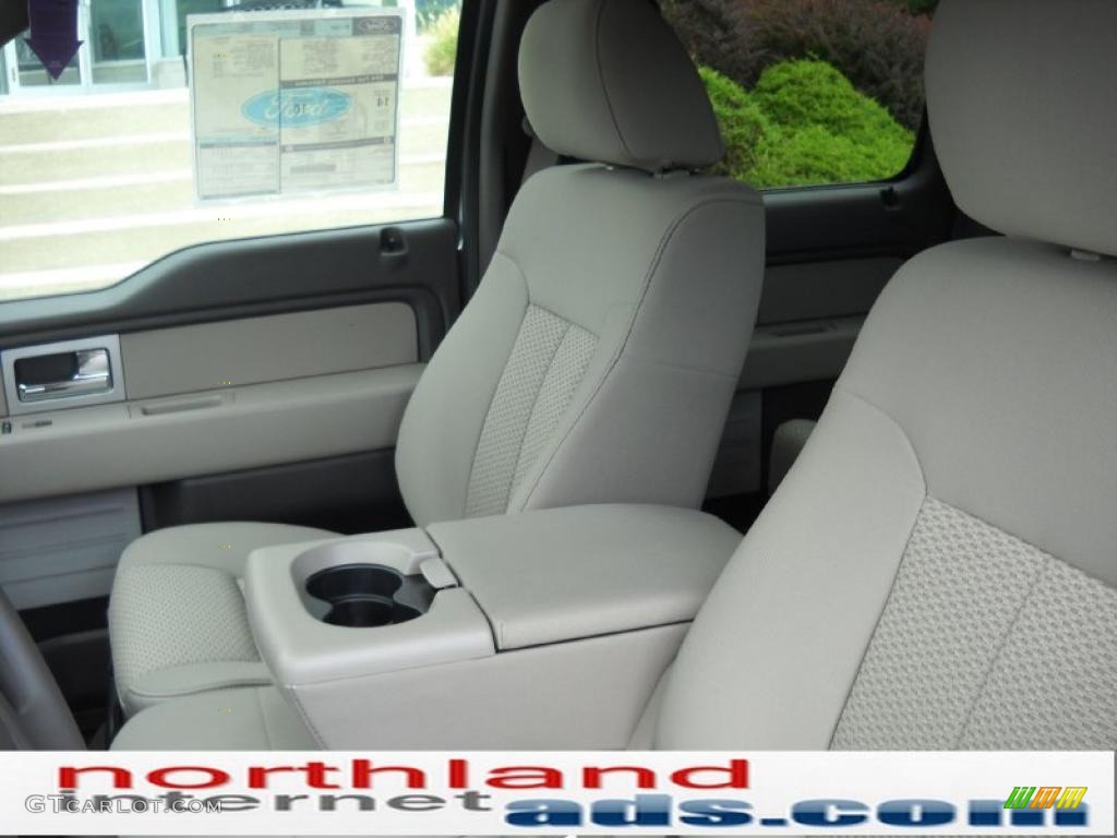 2010 F150 XLT SuperCrew 4x4 - Ingot Silver Metallic / Medium Stone photo #11