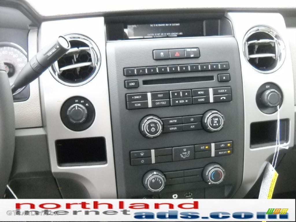 2010 F150 XLT SuperCrew 4x4 - Ingot Silver Metallic / Medium Stone photo #18