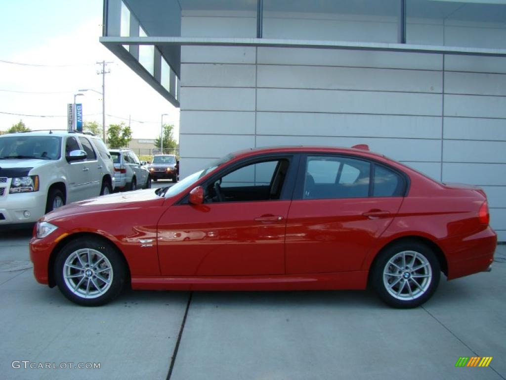 2010 3 Series 328i xDrive Sedan - Crimson Red / Black photo #3