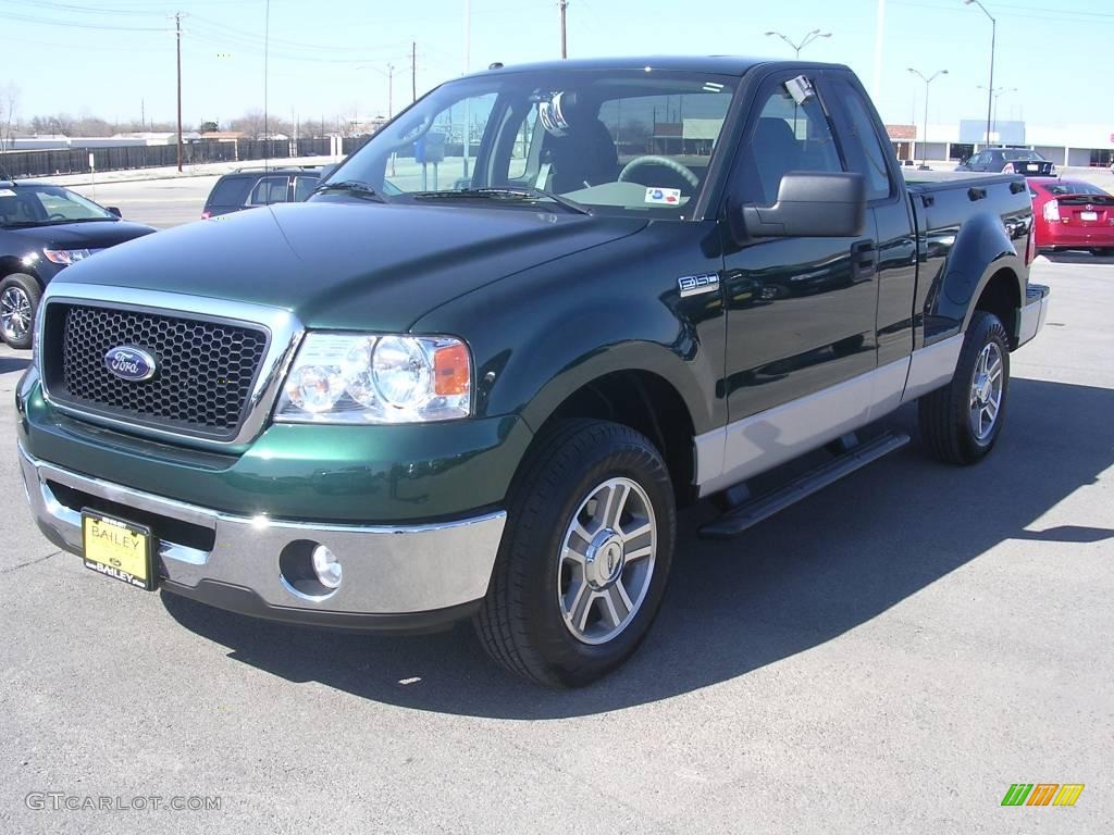 2008 F150 XLT Regular Cab - Forest Green Metallic / Medium/Dark Flint photo #2