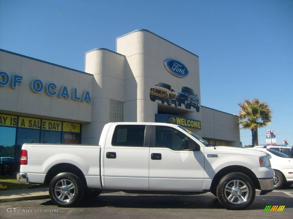 2008 F150 XLT SuperCrew - Oxford White / Medium/Dark Flint photo #2