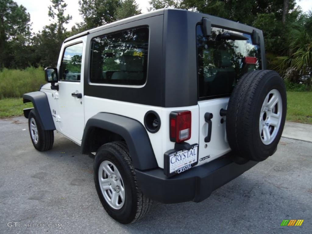 2008 Wrangler X 4x4 Right Hand Drive - Stone White / Dark Slate Gray/Medium Slate Gray photo #3