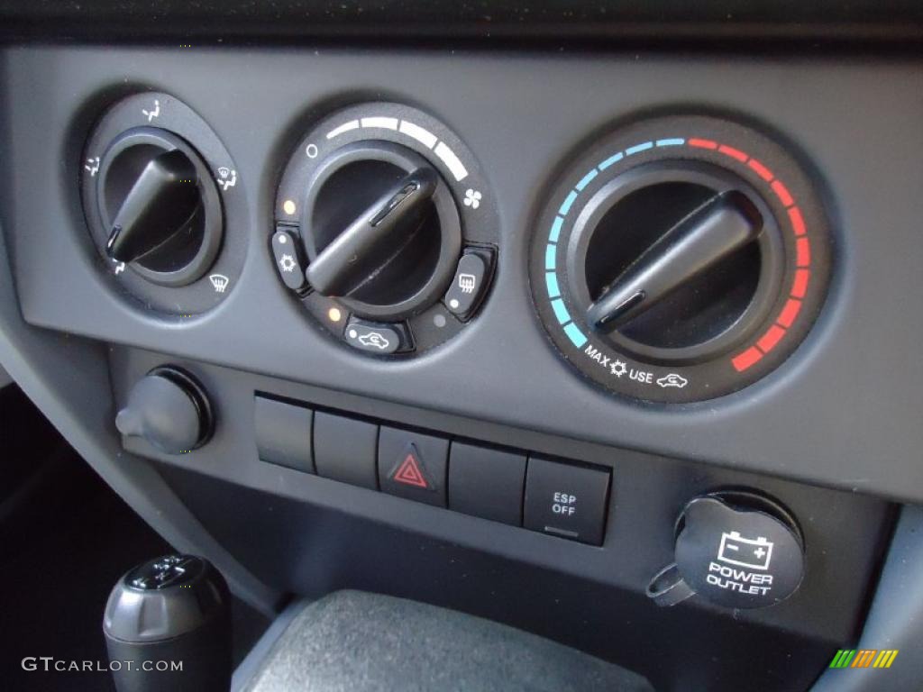 2008 Jeep Wrangler X 4x4 Right Hand Drive Controls Photo #36128972