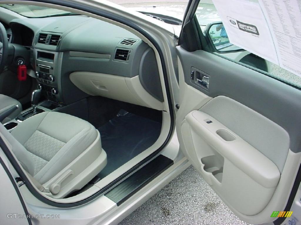 2010 Fusion SE - Smokestone Metallic / Medium Light Stone photo #18