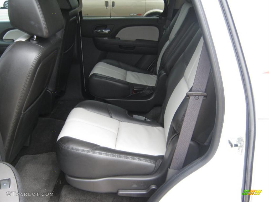2007 Tahoe Z71 4x4 - Summit White / Light Titanium/Ebony photo #17