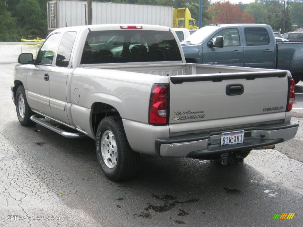 2004 Silverado 1500 LS Extended Cab - Silver Birch Metallic / Dark Charcoal photo #3
