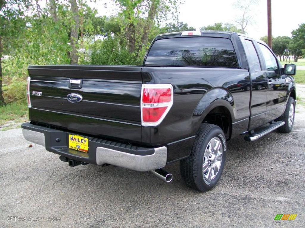 2010 F150 Lariat SuperCrew 4x4 - Tuxedo Black / Medium Stone photo #1