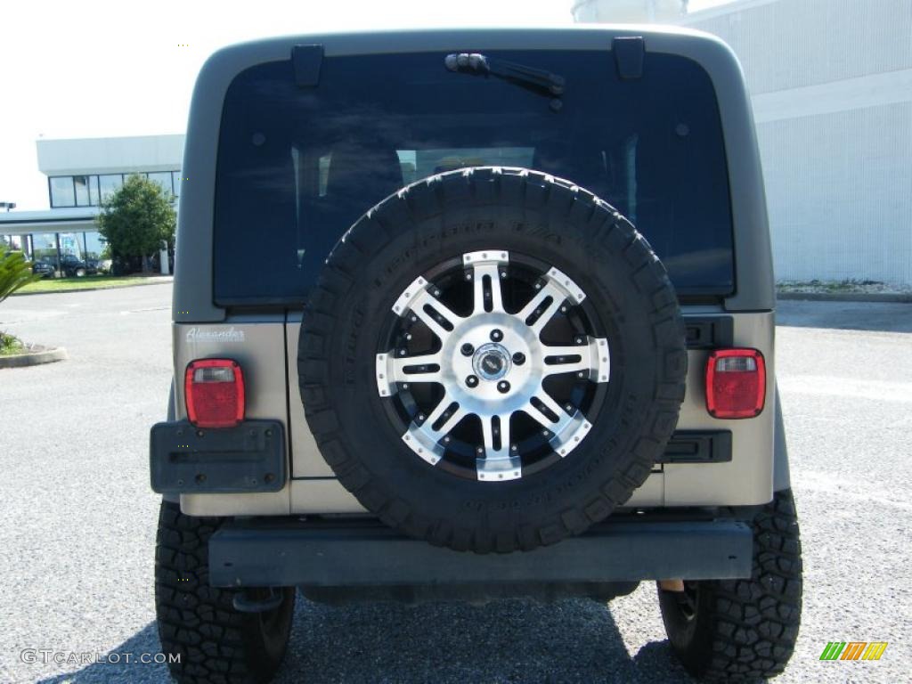 2006 Wrangler Sport 4x4 - Light Khaki Metallic / Khaki photo #4