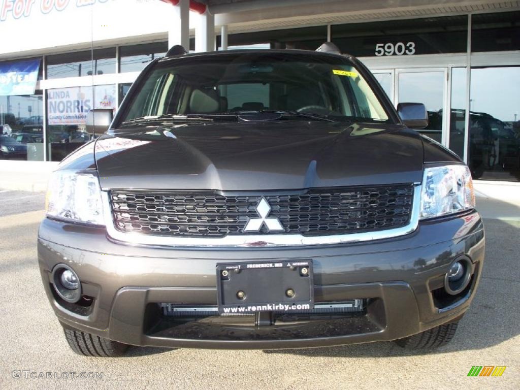 2011 Endeavor SE AWD - Carbon Pearl / Black photo #6